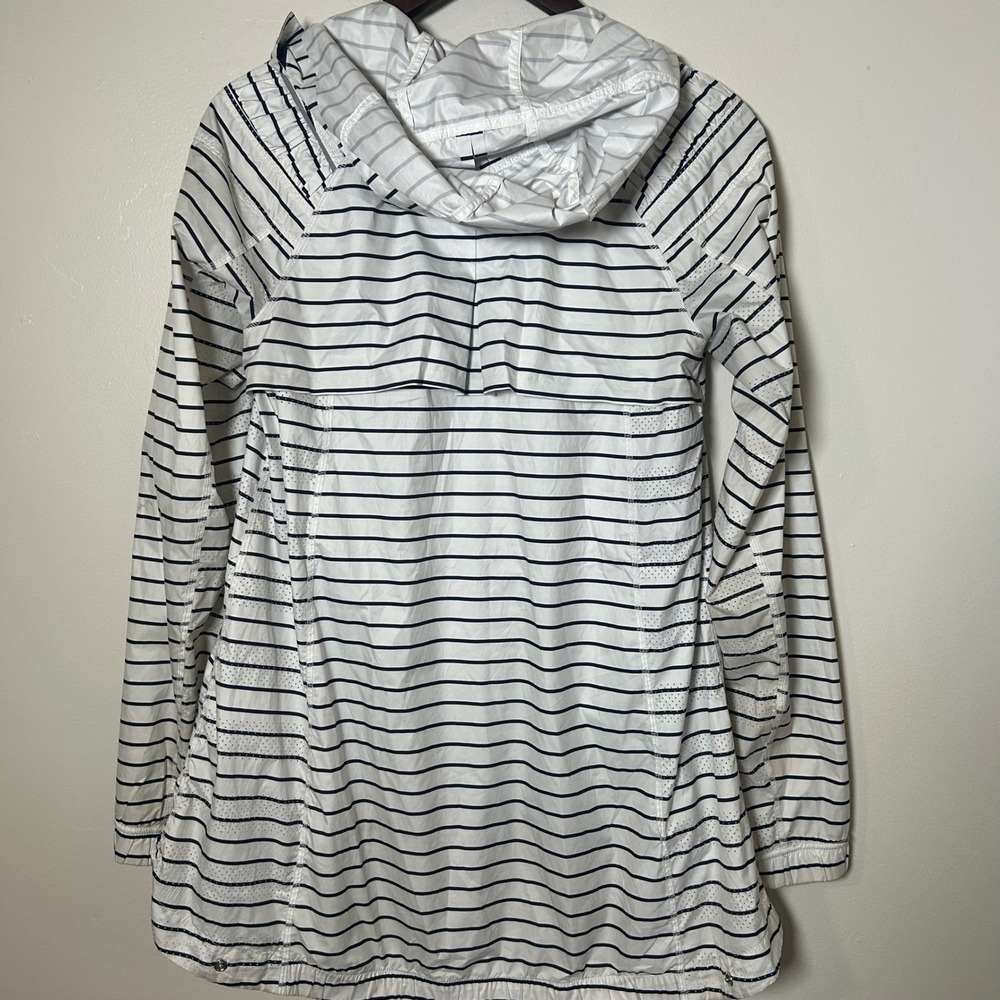 Lululemon Womens Striped Pullover Hoodie‎ Jacket Windbreaker Size M - Picture 6 of 6